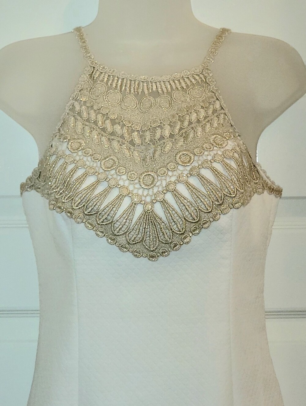 LILLY PULITZER White Gold Embrodiered Dress Sz 2 - Picture 4 of 4